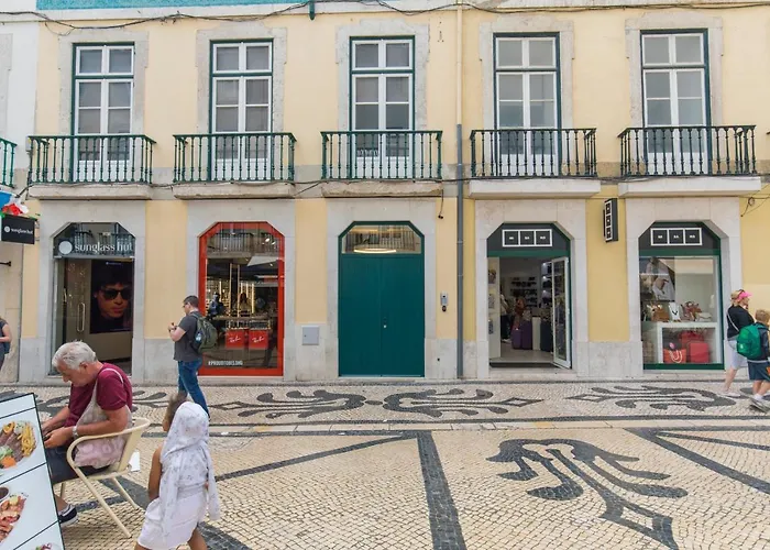 Charming Apartment In Baixa Chiado